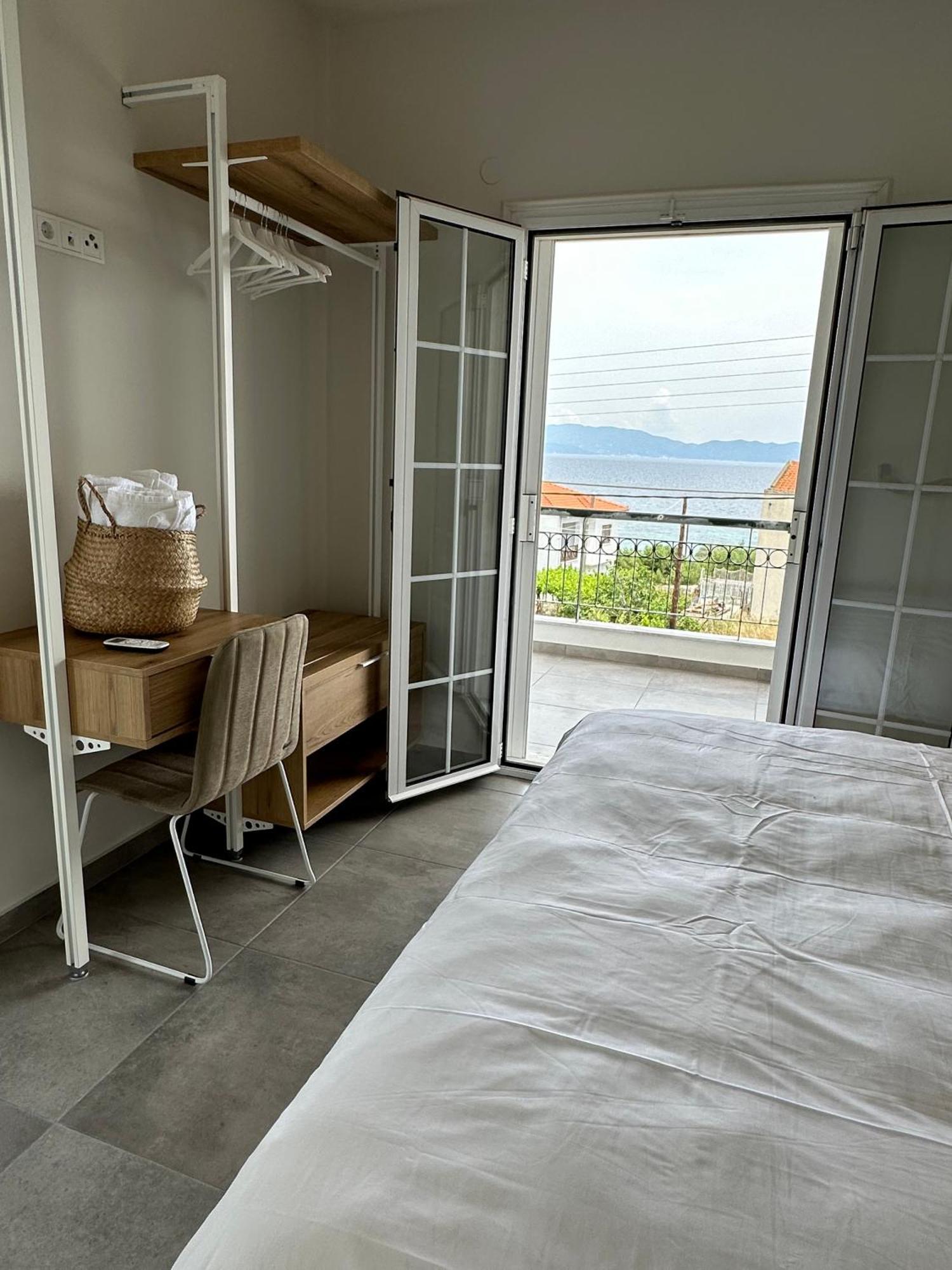 Villa Eleni Greece - Wonderful Sea View Studios Νέα Ρόδα Εξωτερικό φωτογραφία